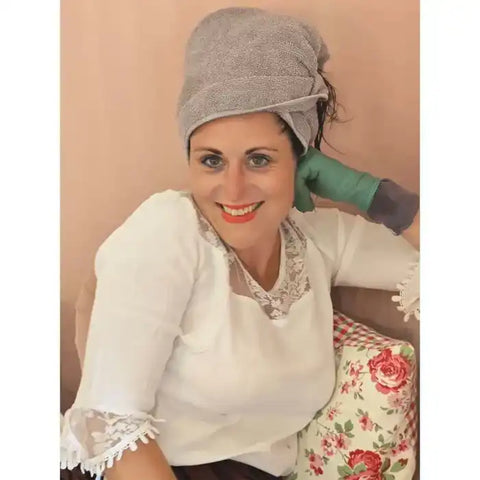 Basic Accessory Set for Plant Hair Colours (Cotton, Shampoo, Gloves, Cap, Black Tea, Instructions)
